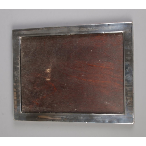 581 - A silver mounted picture frame

24cmx19cm