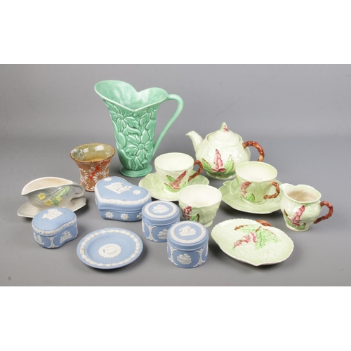 96 - A collection of ceramics. Includes Carltonware Foxglove, Sylvac, Shorter & Son, Wedgwood Jasperware ... 