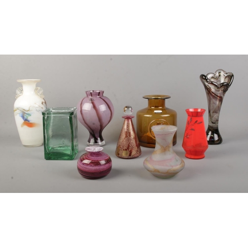 124 - A collection of art glass, including Isle of Wight Azurene scent bottle, Sia and Dartington.