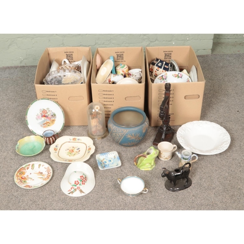 202 - Three boxes of miscellaneous ceramics to include Tony Wood, Carlton Ware, Crown Staffordshire, Langl... 