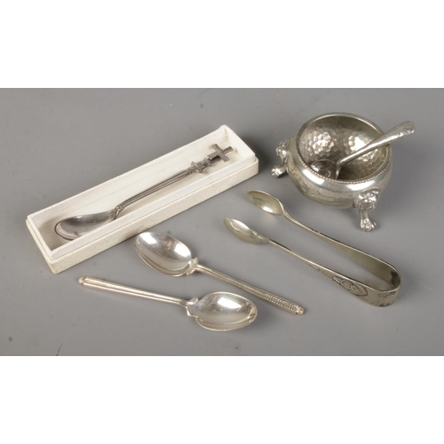 491 - A quantity of silver and white metal items. Includes a pair of silver Walker & Hall demitasse spoons... 