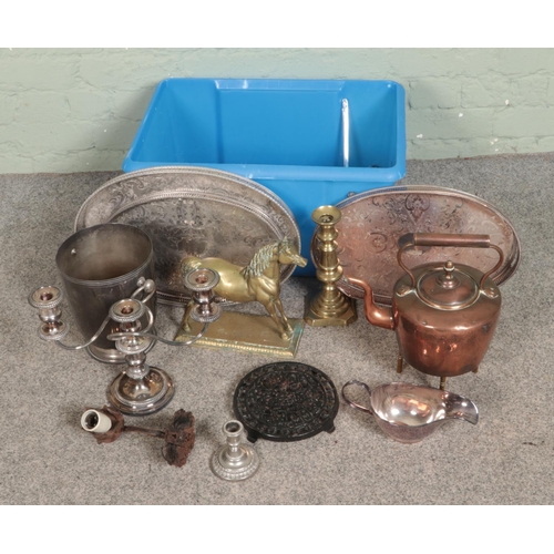 198 - A box of assorted metal wares to include large brass horse, copper teapot, silver plated ice bucket,... 