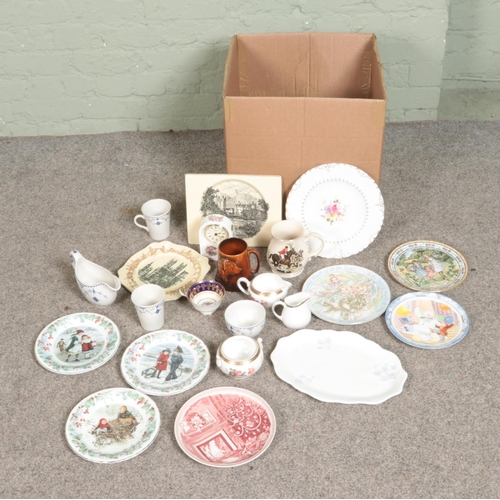 209 - A box of assorted named ceramics to include Wedgwood, Royal Albert, Coalport, Aynsley, etc.