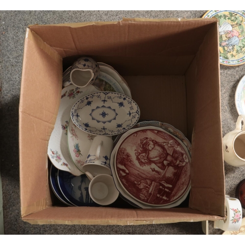 209 - A box of assorted named ceramics to include Wedgwood, Royal Albert, Coalport, Aynsley, etc.