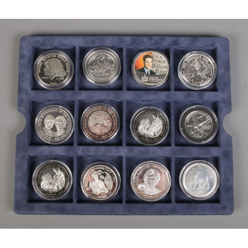 440 - A collection of twelve silver proof coins, mainly commemorative examples. Includes 1992 40th Anniver... 