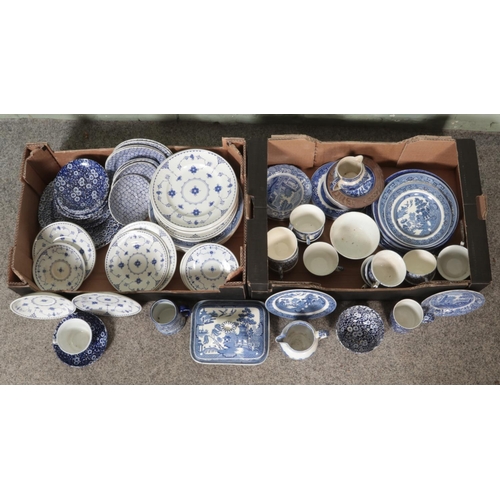 239 - Two boxes of blue and white ceramics, to include examples from Wedgwood, Spode Italian, Old Willow a... 