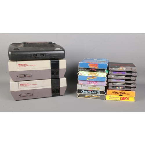 288 - A collection of mainly Nintendo Entertainment System NES cartridge games, to include Tetris and Tetr... 