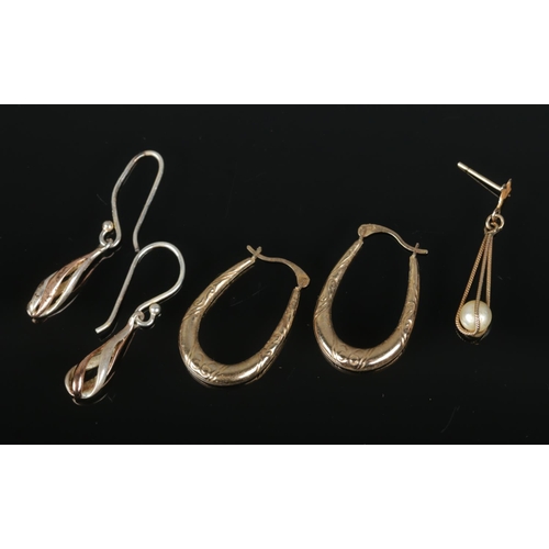 371 - A collection of earrings to include pair of 9ct gold hoops, single 9ct gold drop set with simulated ... 