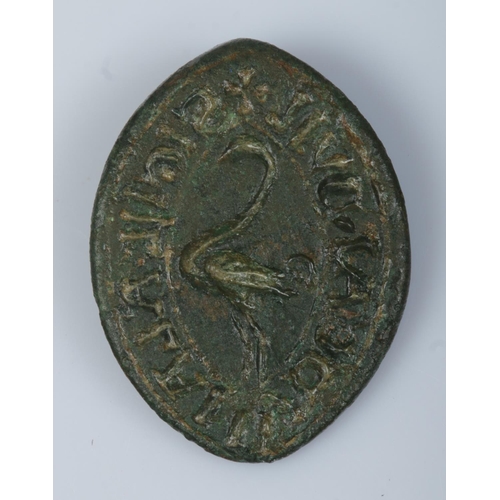 127 - An antique bronze vesica seal. Depicting a crane and inscription SIG IIL AL AIII DE AI DVIL. 3.1cm x... 