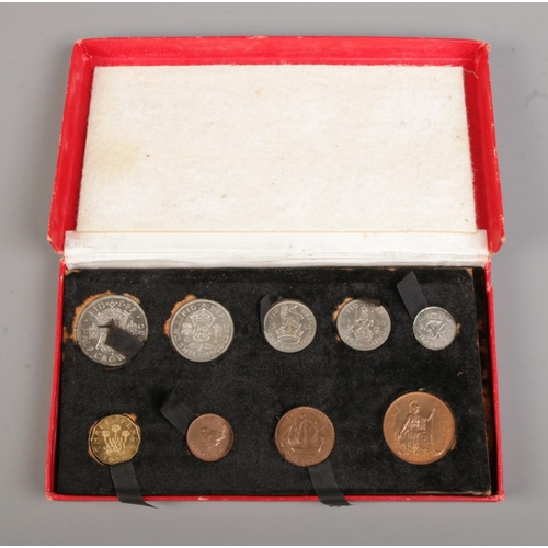 489 - A cased George VI nine coin proof set, 1950.