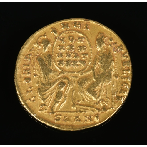 495 - A Byzantine Constantius II gold solidus, Antioch mint, circa 353-355. 3.91g.