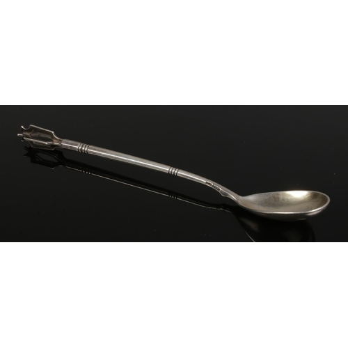 607 - An 84 Zolotnik Russian silver spoon.

30.67g