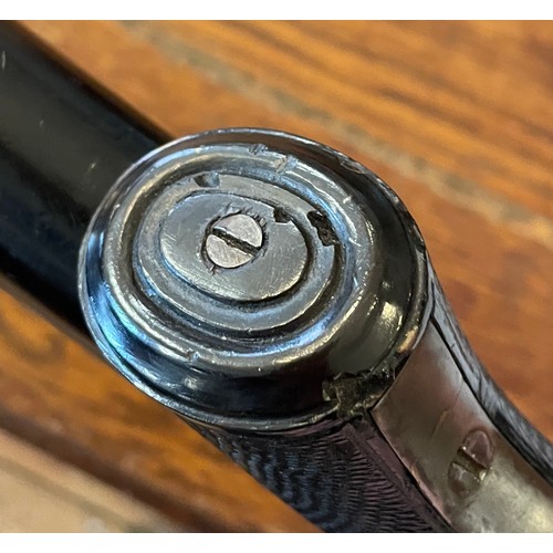 114 - A 19th century Westley Richards & Co monkey tail percussion rifle. Stamped with maker's name and dat... 