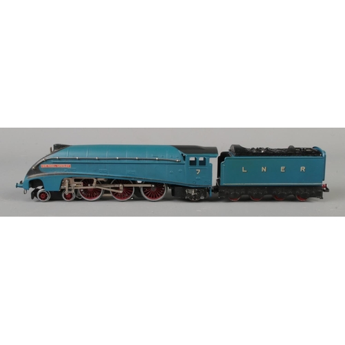 112 - A Hornby Dublo EDL1 00 Gauge  3-rail LNER 4-6-2 locomotive and tender 'Sir Nigel Gresley' in blue li... 