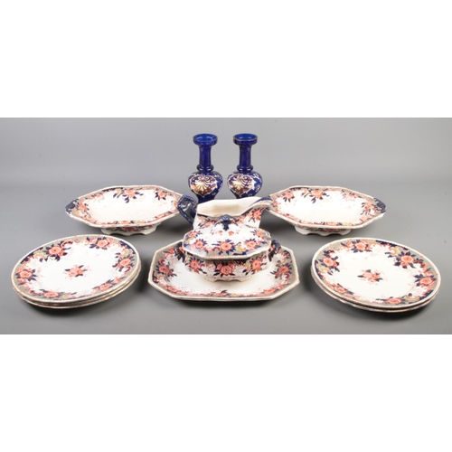 164 - A collection of late 19th/early 20th century dinnerwares in the Oriental design, along with a pair o... 