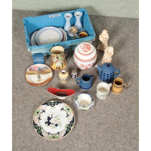 290 - A box of assorted named ceramics to include Denby Reflex, Royal Doulton, G. Ruggeri reproduction fig... 