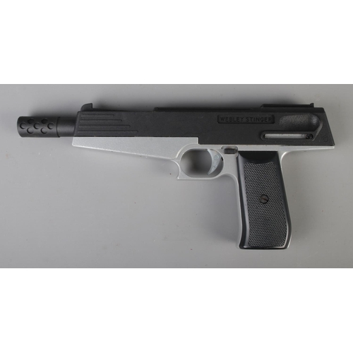 81 - A Webley Stinger 4.5mm .177 calibre air pistol. CANNOT POST OVERSEAS