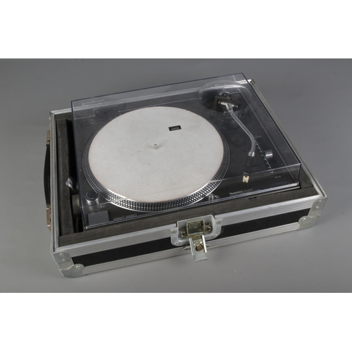 272 - A Technics Quartz Direct Drive Turntable System SL-1210  MK2 in flight case.  Stanton 500 stylus.