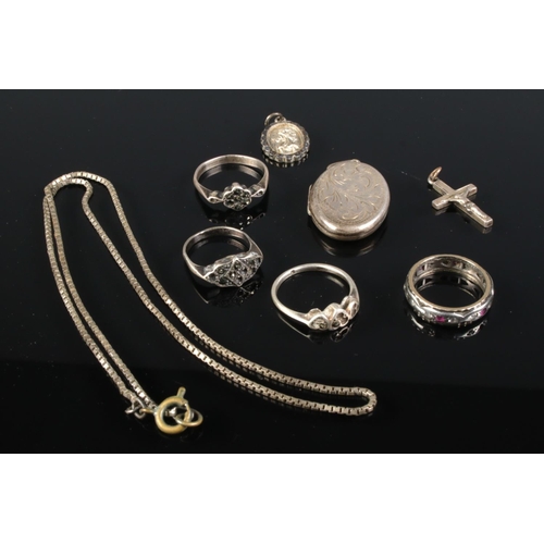 366 - Silver & white metal jewellery collection, including four rings, a chain and three pendants (photo f... 