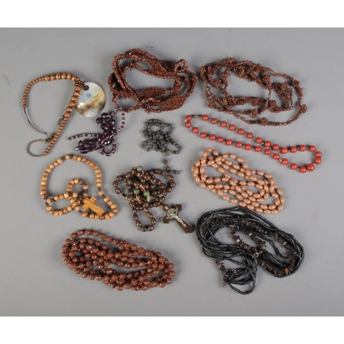 378 - A collection of vintage beads