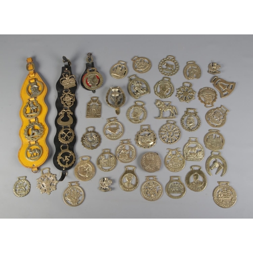 79 - A good collection of assorted horse brasses to include Queens Elizabeth Coronation 1953, HMS Bounty,... 