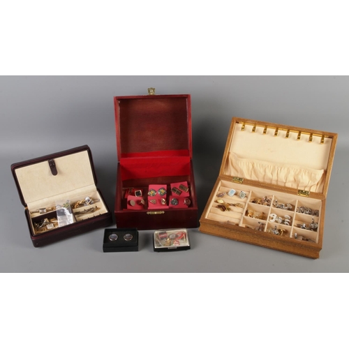 19 - Three jewellery boxes containing an assortment of gents accessories to include good collection of cu... 