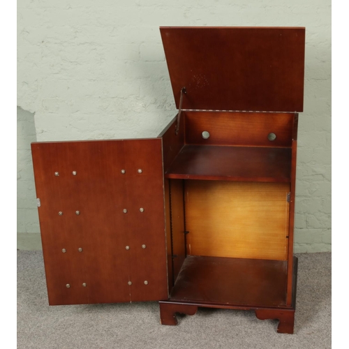 428 - Edwardian-style record player cabinet featuring a hinged top that lifts for easy access.