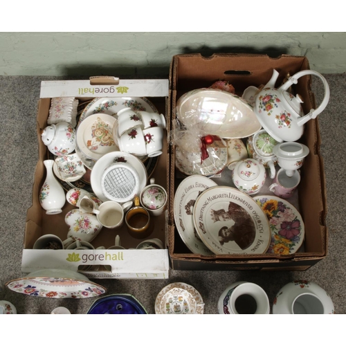 195 - Two boxes of mixed ceramics, various makers Masons, Royal Crest, Aynsley etc, including decoration p... 