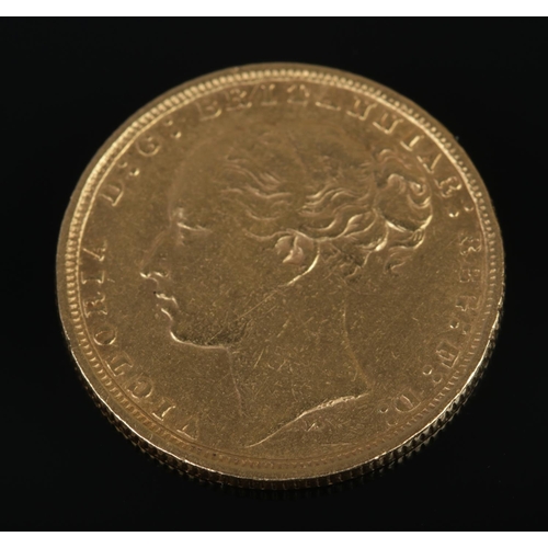 398 - A Victorian full sovereign, dated 1875. 7.94g