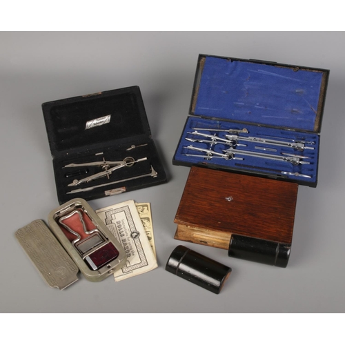 68 - Assorted collectables, to include vintage Rolls Razor, Jakar 