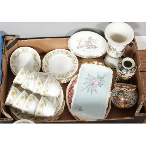 195 - Two boxes of collectable ceramics, including Duchess tea and dinner set, Aynsley, Coplot, Masons and... 