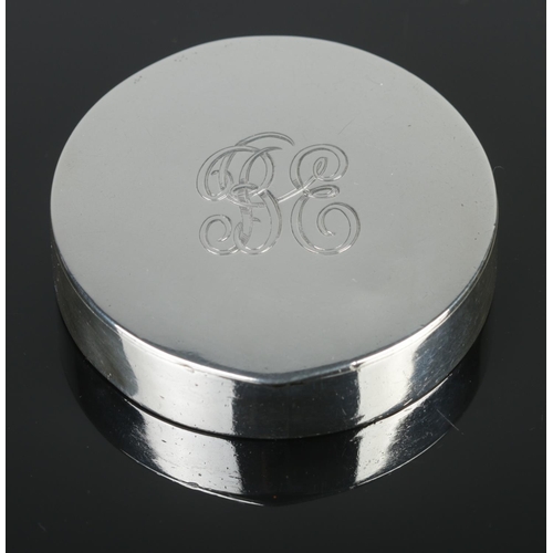 86 - A George V silver powder compact. With monogrammed top and mirror to inside of hinged lid. Assayed B... 