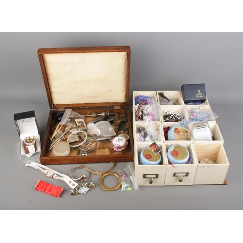 238 - A collection of assorted costume jewellery and accessories to include ladies wristwatches, earrings,... 