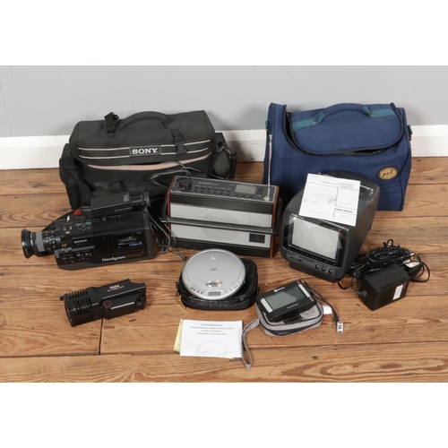 196 - A vintage electronics collection, including Sony Handycam Digital Video 8 Model CCD-V50E, Roberts R7... 