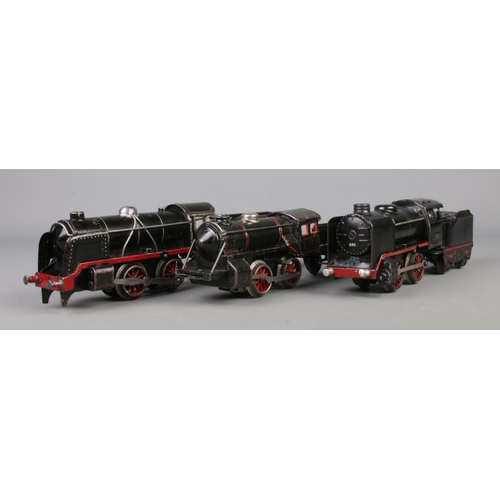 499 - Three German 'O' Gauge clockwork locomotives with tender; Marklin R880 with 889 coal wagon, stamped ... 