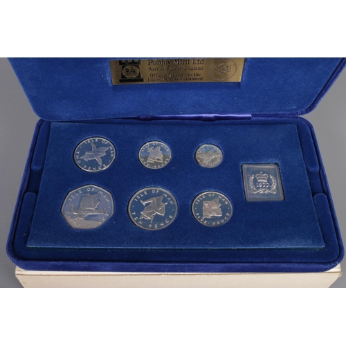 418 - The Pobjoy Mint; A 1977 silver proof Isle of Man coin set, issued to commemorate Queen Elizabeth II ... 