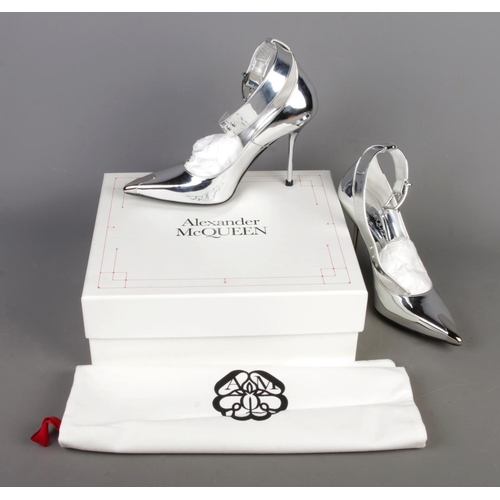 409 - Alexander McQueen silver metallic leather high heeled shoes, size 39 (UK 6), point-toe, complete wit... 