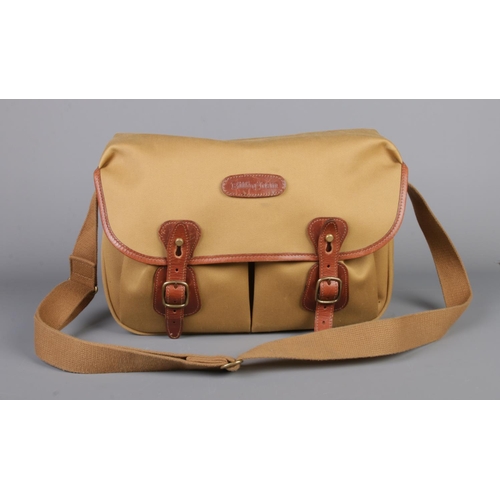 119 - A Billingham Hadley Small Camera Bag, marked internally as 'Hadley K/Tan Batch:14905'

Approx
Hx26cm... 