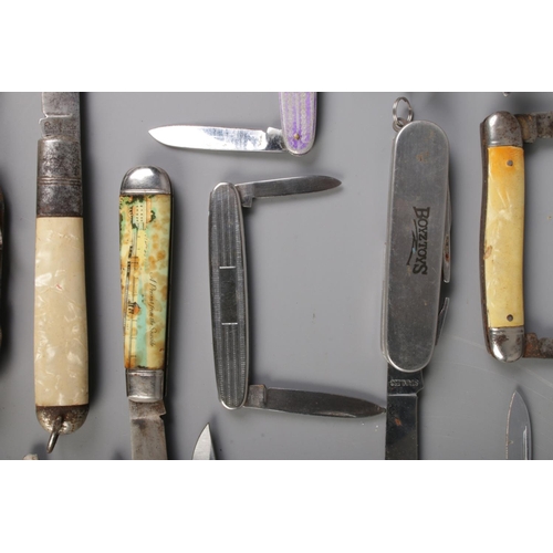 25 - A very large collection of folding pocket knives and multi-tools to include Rostfrei, Diamond Superi... 