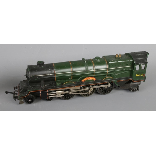 Five green OO Gauge (1/76 Scale) locomotives, including Tri-ang R53 ...