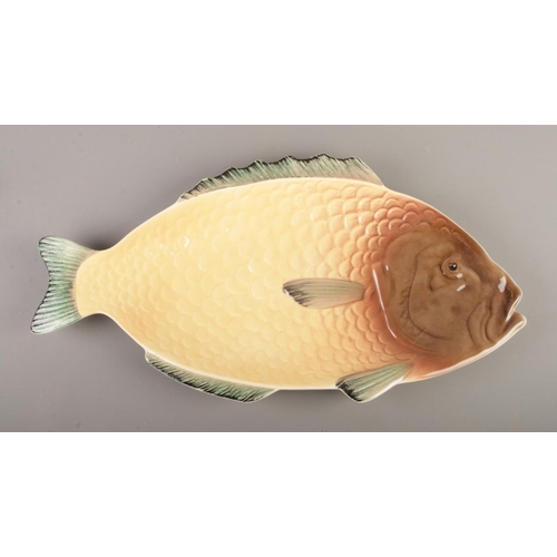 43 - A Shorter & Son, Stoke on Trent fish service, consisting of large platter, plates, side plates and s... 