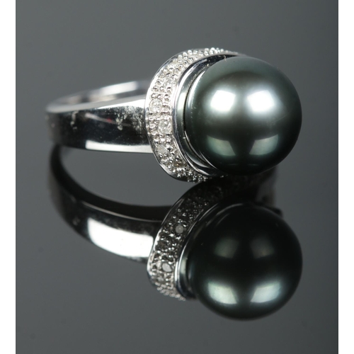 209 - A 9ct white gold and diamond Tahiti pearl ring, along with a similar pendant on 9ct white gold chain... 