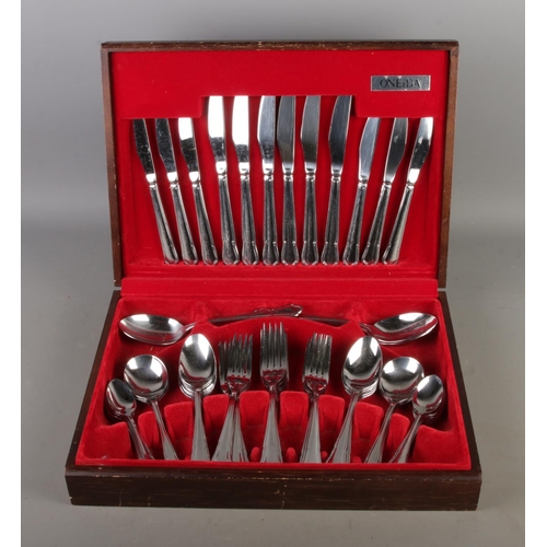 72 - An Oneida canteen of cutlery.