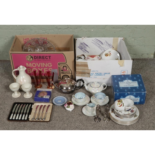 138 - Two boxes of miscellaneous items, to include Royal Worcester Evesham cups, saucers and plates and ov... 