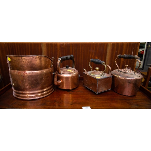 530 - ORNATE COPPER KETTLE ON STAND + BRASS KETTLE +COPPER COAL BUCKET + 3 COPPER KETTLES