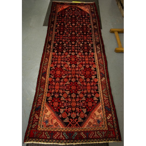 566 - PERSIAN RUNNER WITH ALLOVER DESIGN 287 X 103