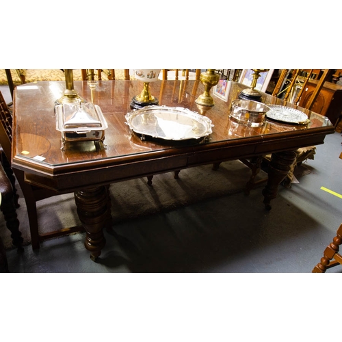 485 - OAK CUT CORNER DINING TABLE + 1 LEAF + GLASS TOP