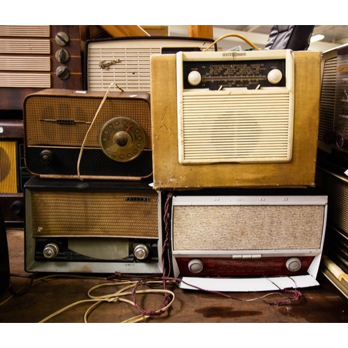 498 - 4 OLD RADIOS - AS FOUND