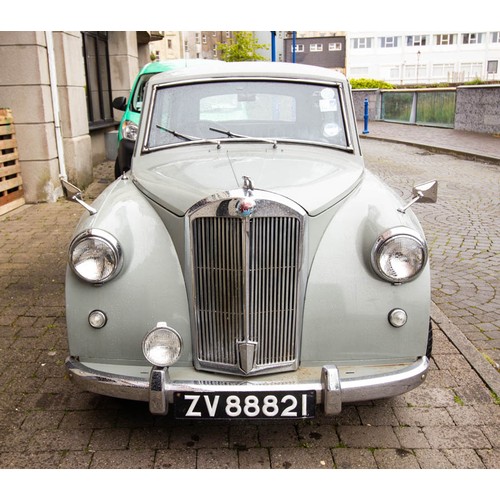 512 - 1952 Triumph Mayflower