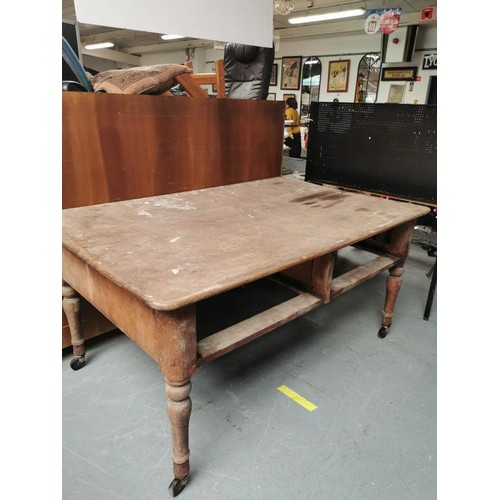 500 - ANTIQUE TAILORS TABLE 182 X 120